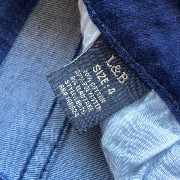 Jeans with floral backed holes - Picture 4 of 4